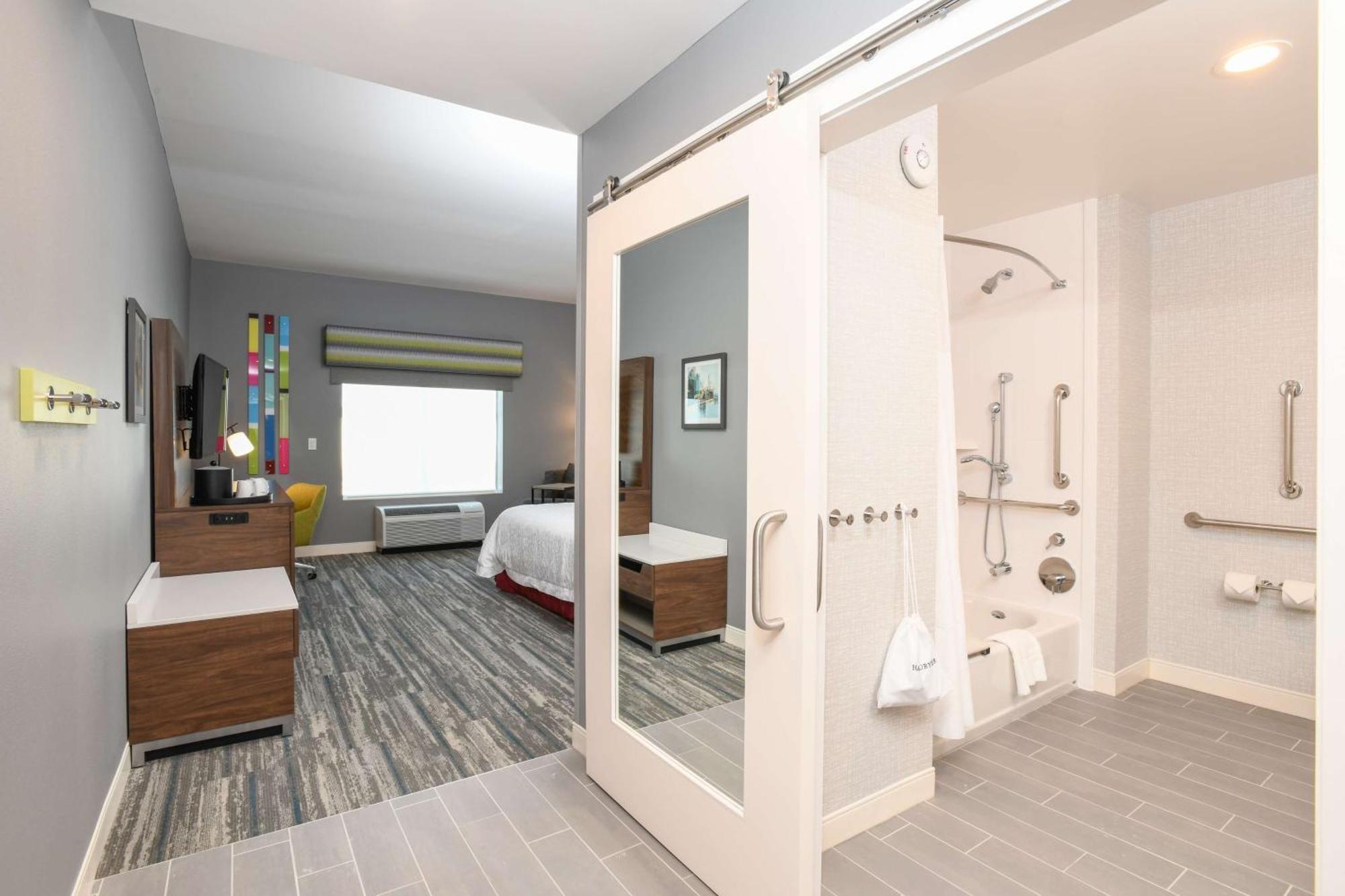 Hampton Inn & Suites Cincinnati Liberty Township West Chester Exterior foto